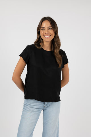 Humidity Tee Milano  Black [sz:size 8]