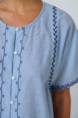 Namastai Embroidered Button-front Cotton Blouse – Breeze [sz:small / Medium]
