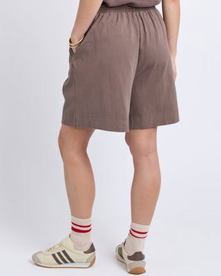 Foxwood Basics Short - Walnut [sz:size 10]