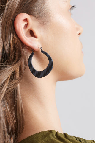 Elk Earrings Perda Hoop Dark Olive [cl:dark Olive]