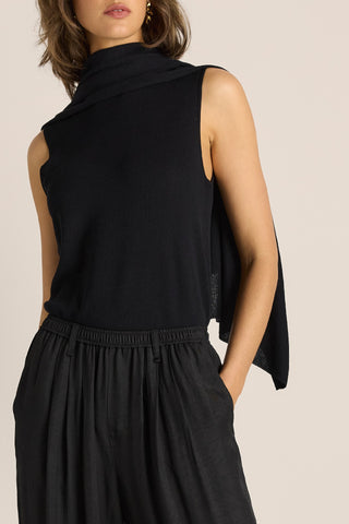 Fate & Becker Kora Cape Top - Black [sz:xs]