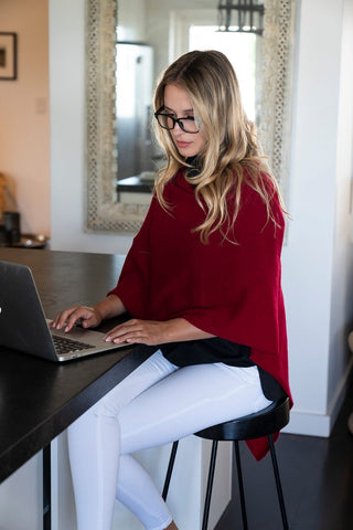 Classic Topper Cashmere Red Velvet | Pink Poppies