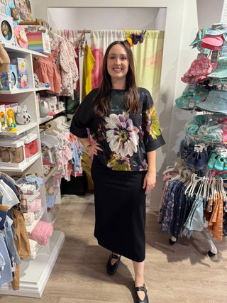 Endless Fortune Graciousness Skirt - Black | Pink Poppies