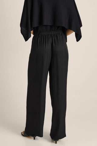Fate & Becker Kora Cape Top - Black | Pink Poppies