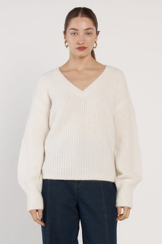 Fate & Becker Remy V - neck Jumper - Cream | Pink Poppies