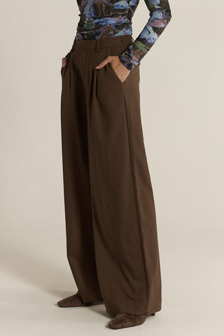 Fate & Becker Roan Front Pleat Pant | Pink Poppies