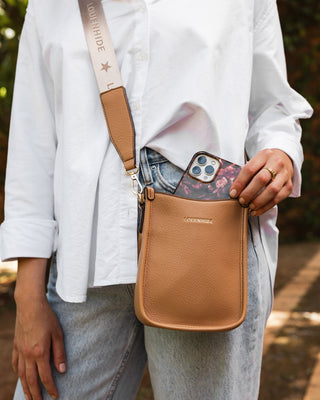 Louenhide Parker Phone Crossbody - Camel | Pink Poppies
