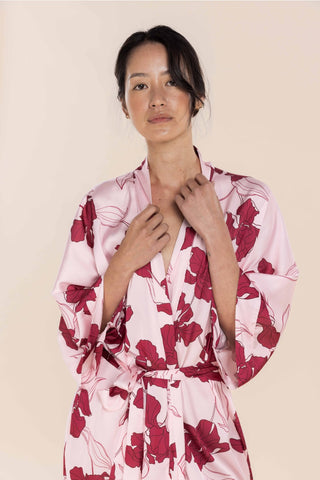 Gingerlilly Robe Long Daisy Pink - Recycled Silky Satin [sz:small]