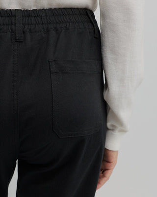 Yarra Trail Nova Jogger - Black | Pink Poppies
