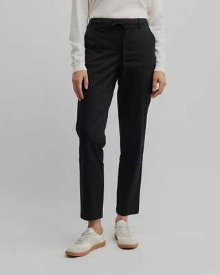 Yarra Trail Nova Jogger - Black | Pink Poppies