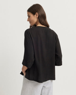 Yarra Trail Skye Top - Black [sz:size 12]